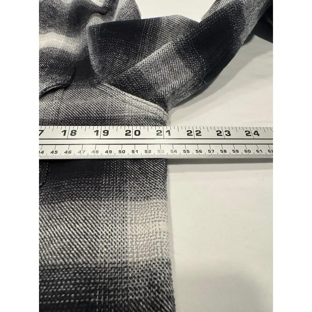 Banana Republic Heavyweight‎ Flannel Shirt M Button Up Standard Fit Long Sleeve